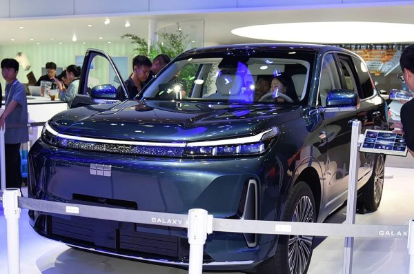 云策略 银河大型SUV亮相成都车展，预售19.38万起，六座布局，车长超5米2