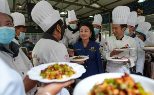 股海策略 青藏高原上的&#32;“技能点亮者”——记全国劳动模范、西藏现代服务业技工学校党支部书记、校长边巴卓噶